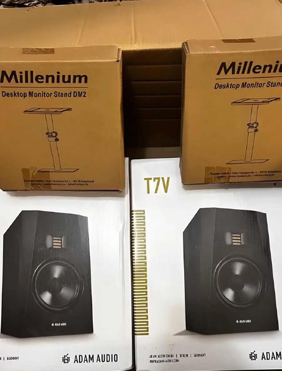 Коробки с мониторами ADAM T7V и стойками на складе SoundStore